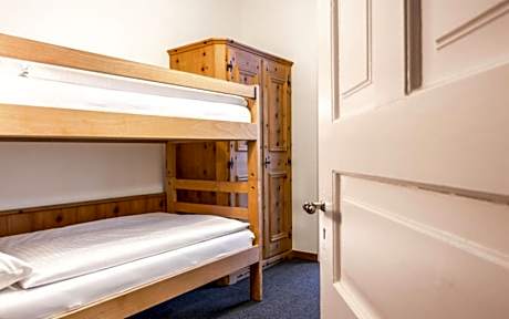 Twin Room with Shower