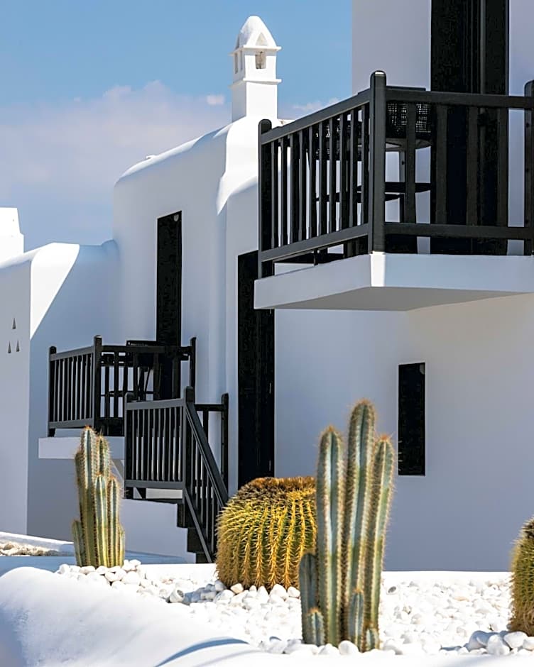 She Mykonos Boutique Hotel