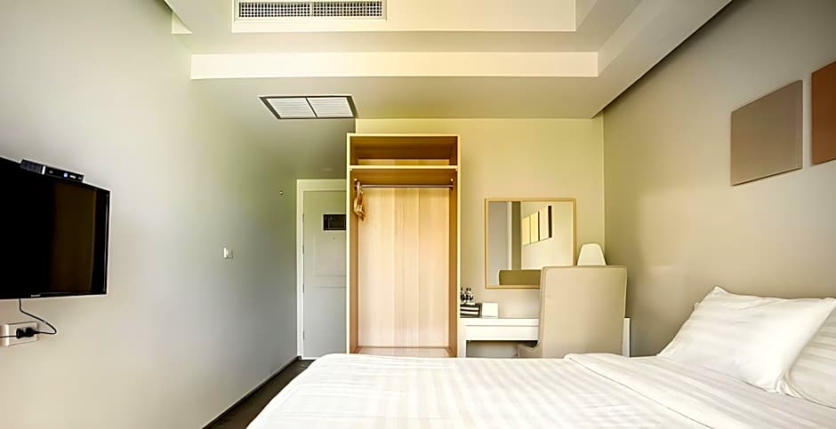 Collection O The Spades Hostel