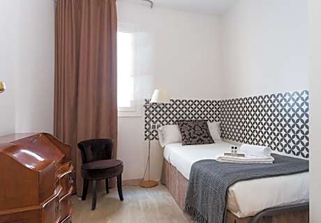 Three-Bedroom Penthouse with Terrace