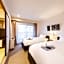 Phoenix Hotel by HHG