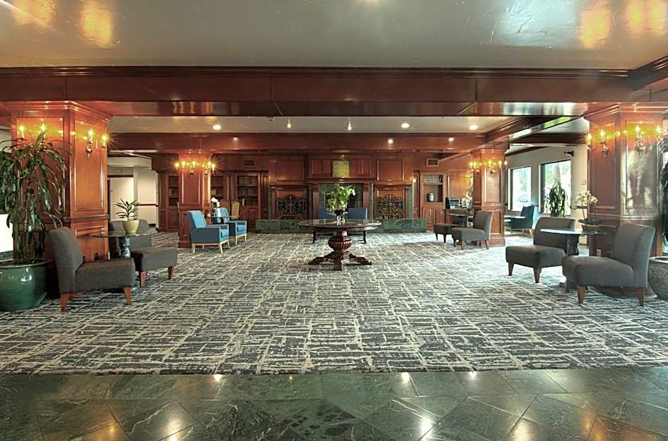 Azure Hotel & Suites Ontario, A Trademark Collection Hotel