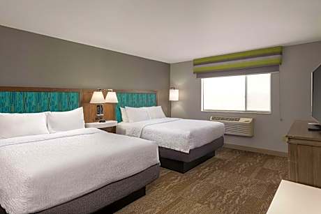 2 Qn 1Bdrm Suite W/Fireplace-Balcony Nonsmoke