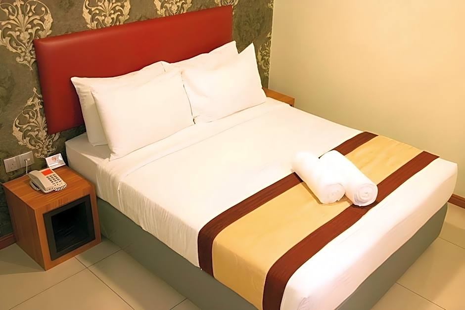 Prince 33 Hotel