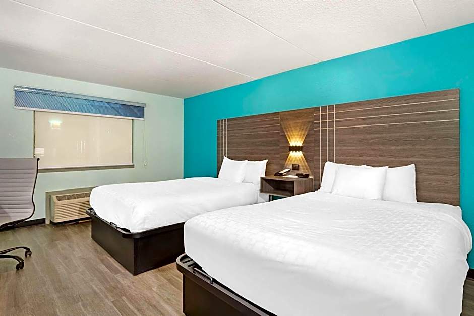 Clarion Inn Des Moines Airport