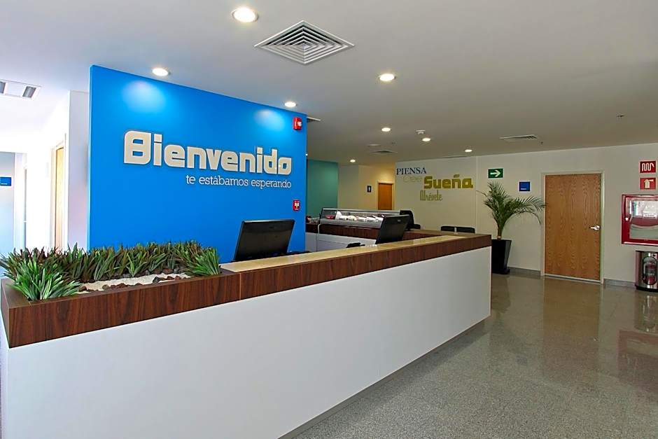 One Guadalajara Periférico Poniente