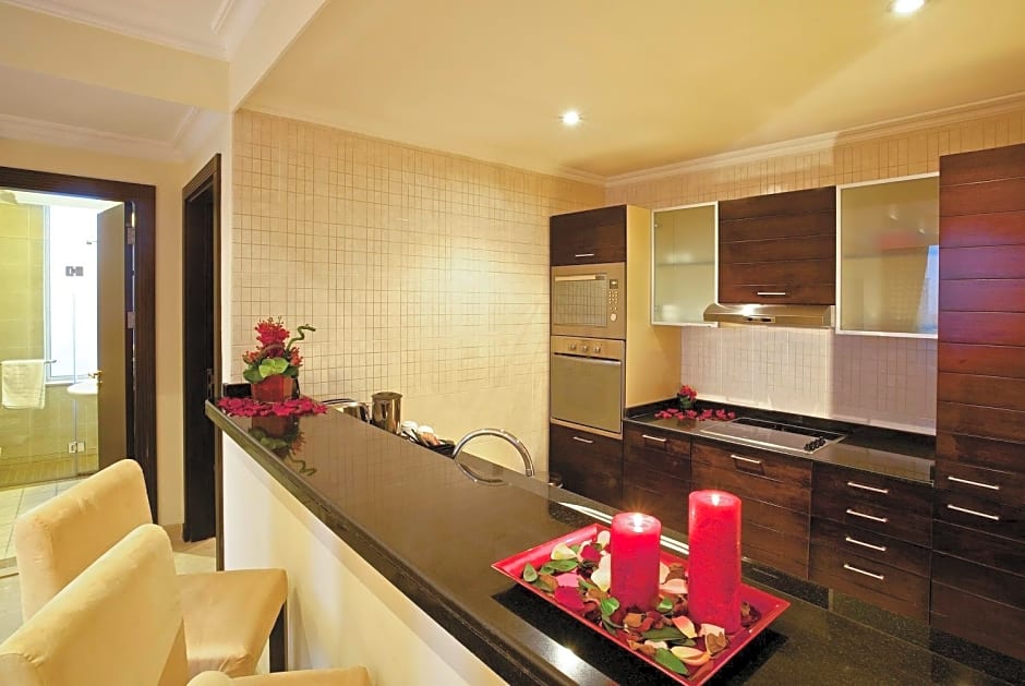 Mathema Premium Aparthotel Doha