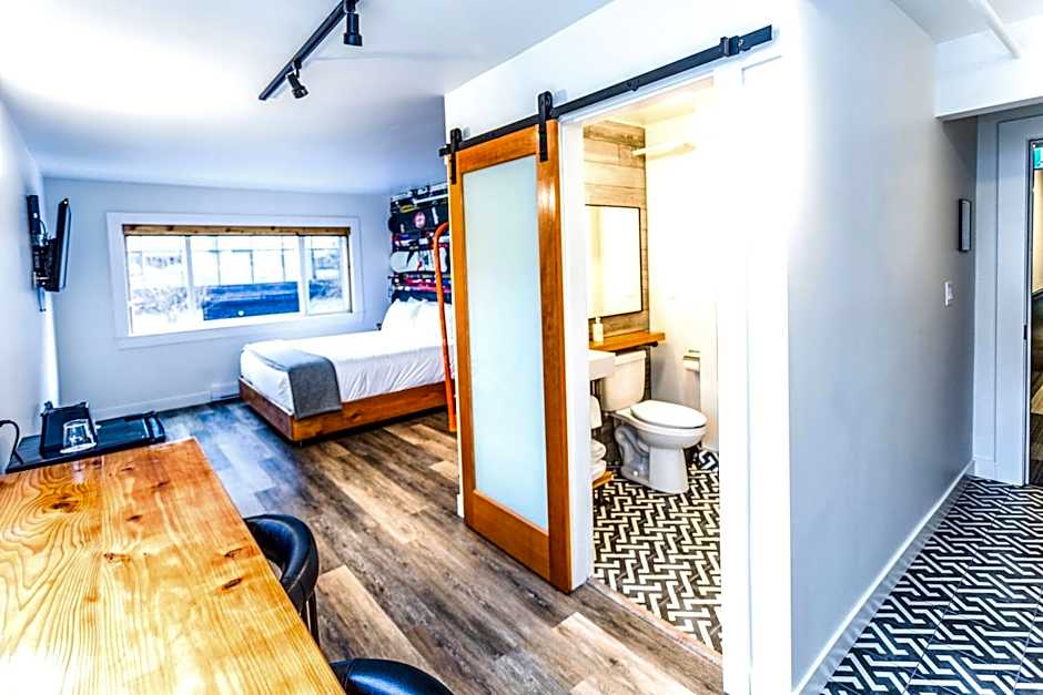 Photo 1 of 13 of Designer Room, King Bed, Kitchenette, Mountain View