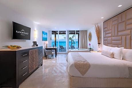 Superior Walk Out Suite Ocean Front - Kids and Teens Free