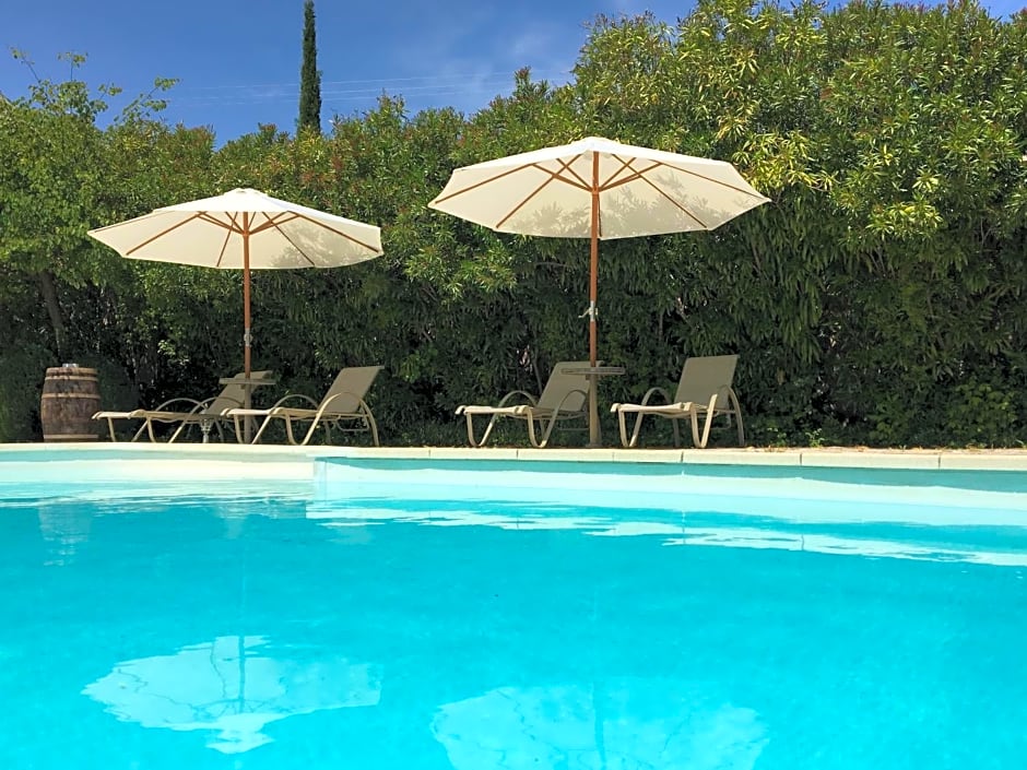 Logis Hotel La Bastide des Monges