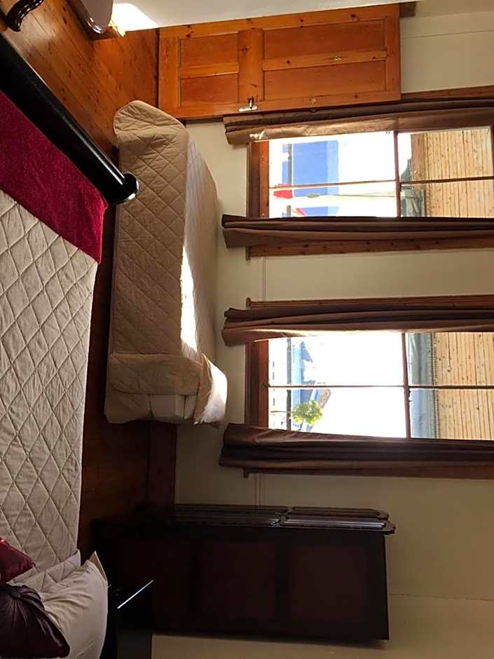 Central Hotel Guest House