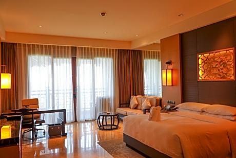 Luxury Queen Room with Sea View