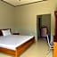 Sumbawa Maluk Homestay Kost tika