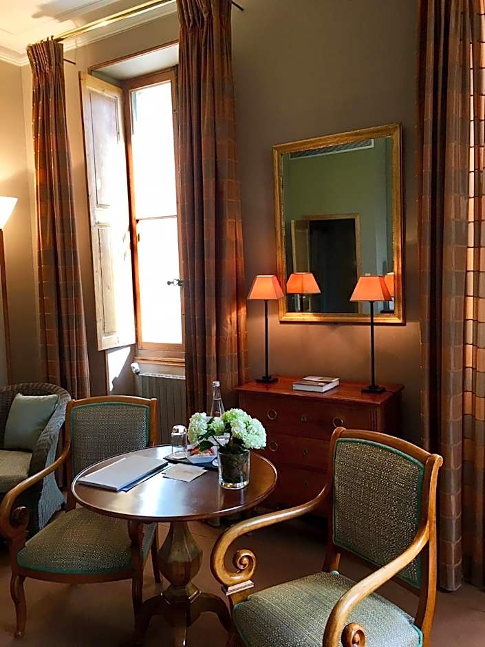 Hotel Château Des Alpilles