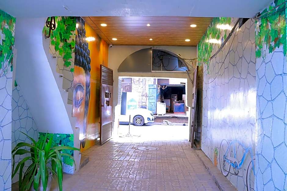 Hampton Hotel - 200 mt from Golden Temple 