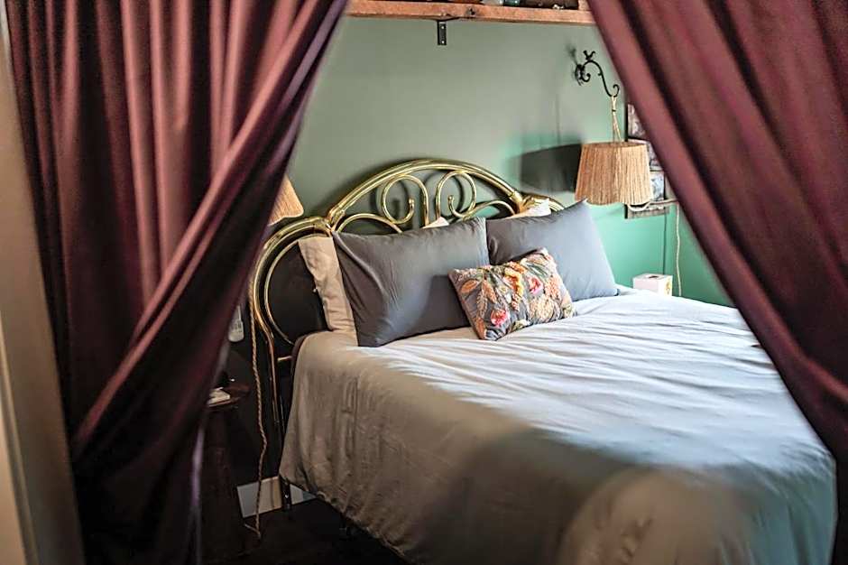 The Atrium - A Boutique Hotel - Suite 16