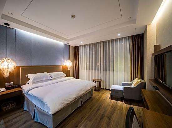 Four Seasons Sunshine Hotel (Ningbo High-tech Store)