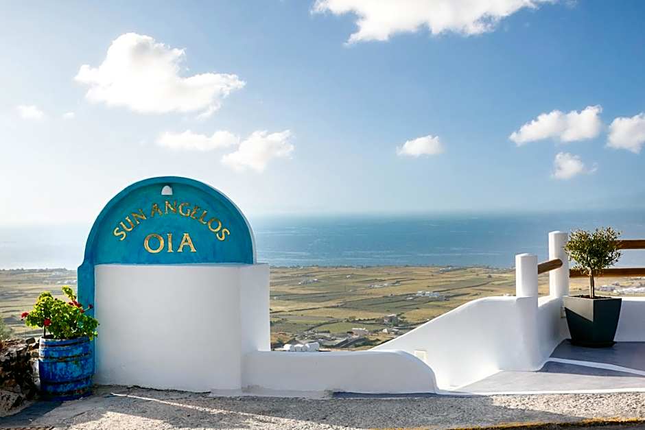 Sun Angelos Oia - Luxury Cave Suites