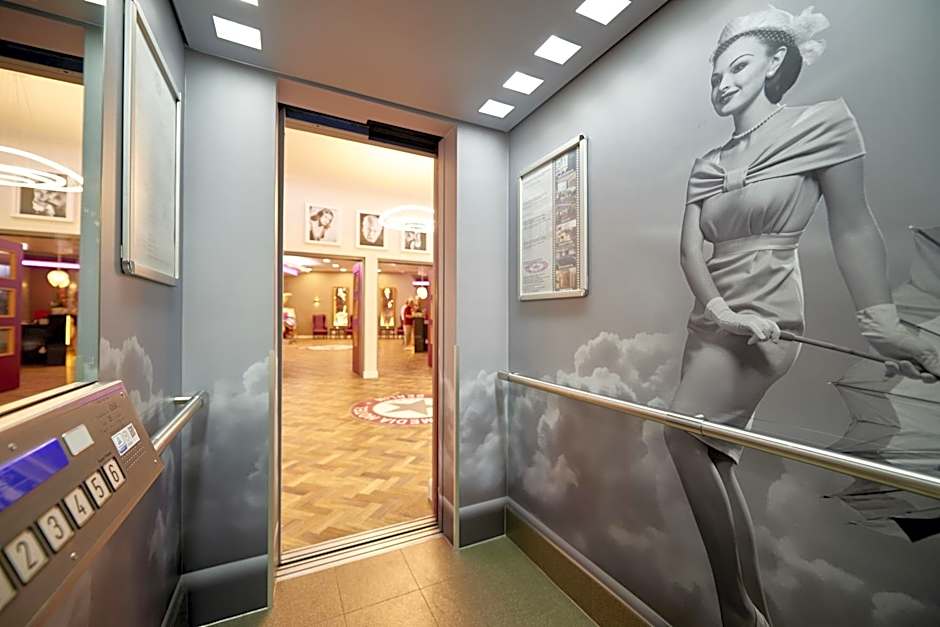 Hollywood Media Hotel AM Kurfurstendamm