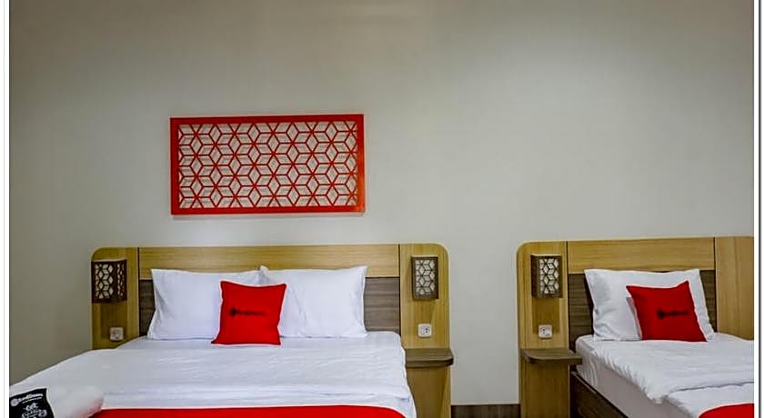 RedDoorz near Jogja City Mall 4