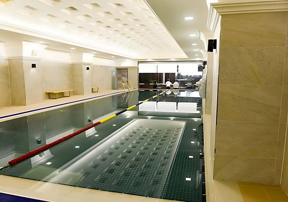 I Square Hotel