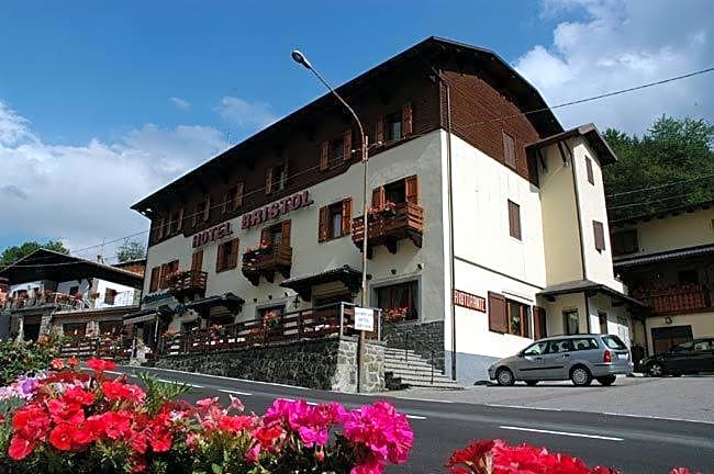 Hotel Bristol