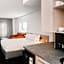 Toms Court Hotel