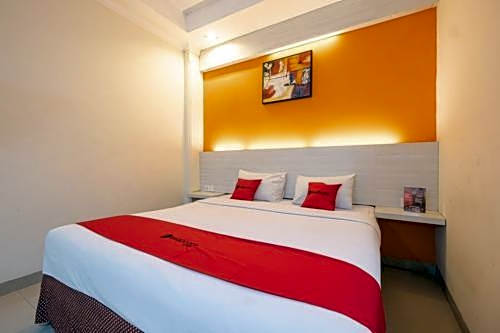 RedDoorz Plus @ Hotel Alden Makassar