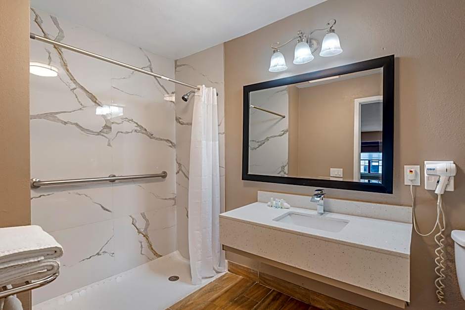 Quality Inn & Suites New Boston - Texarkana West