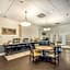 Clarion Inn & Suites Central Clearwater Beach