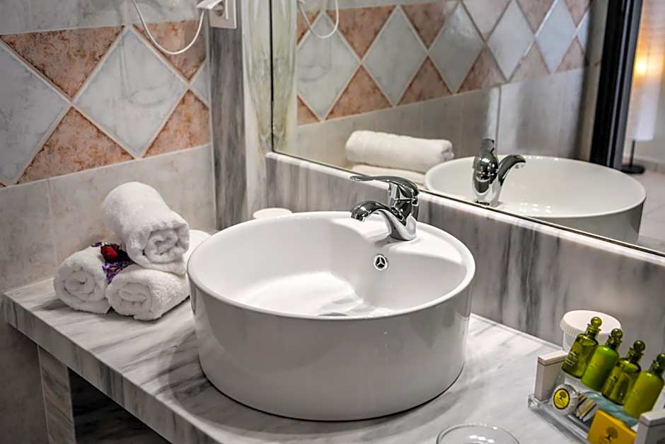 Riposo Studios & Apartments