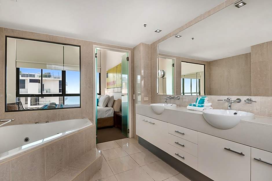 Seamark On First Resort