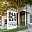 Blu Monkey Bed and Breakfast Phuket