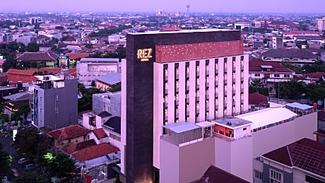 REZ Hotel Semarang