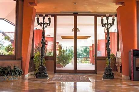 Ares Hotel