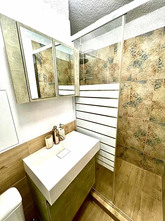 The Green Apartment 2BR - free parking