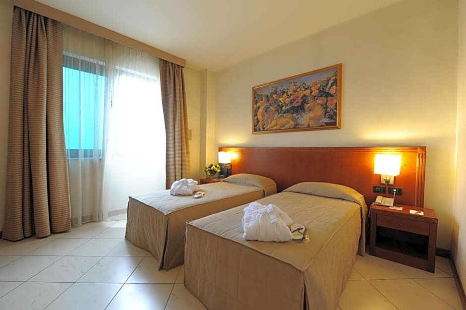 Hotel Parisi