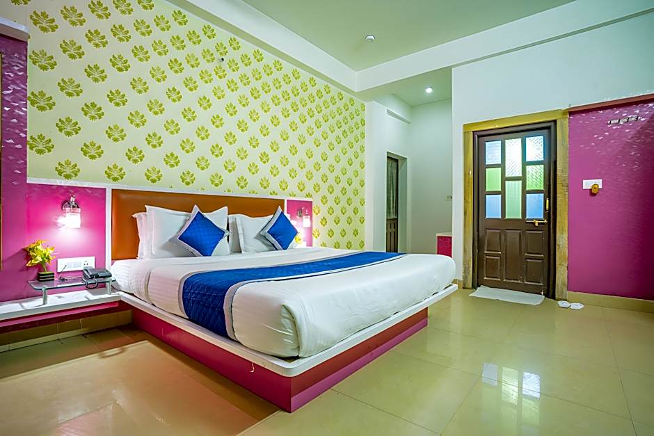 Hotel Marina Mahal