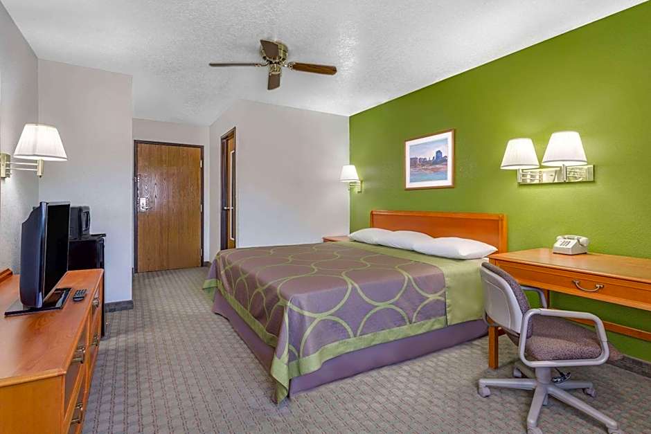 Super 8 by Wyndham Price