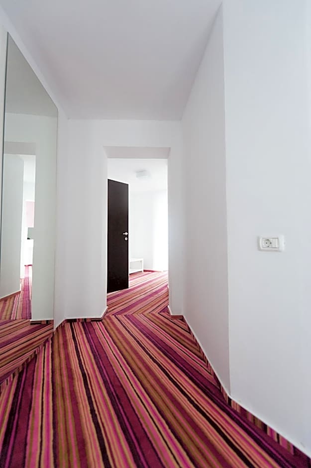 Hotel Opal