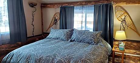 Room 5 - Upper Level