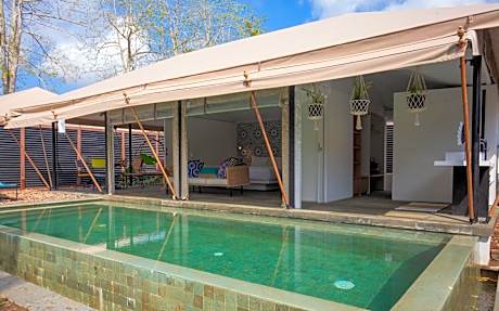 Pool Tent - Active & Surf Package with Free Benefits