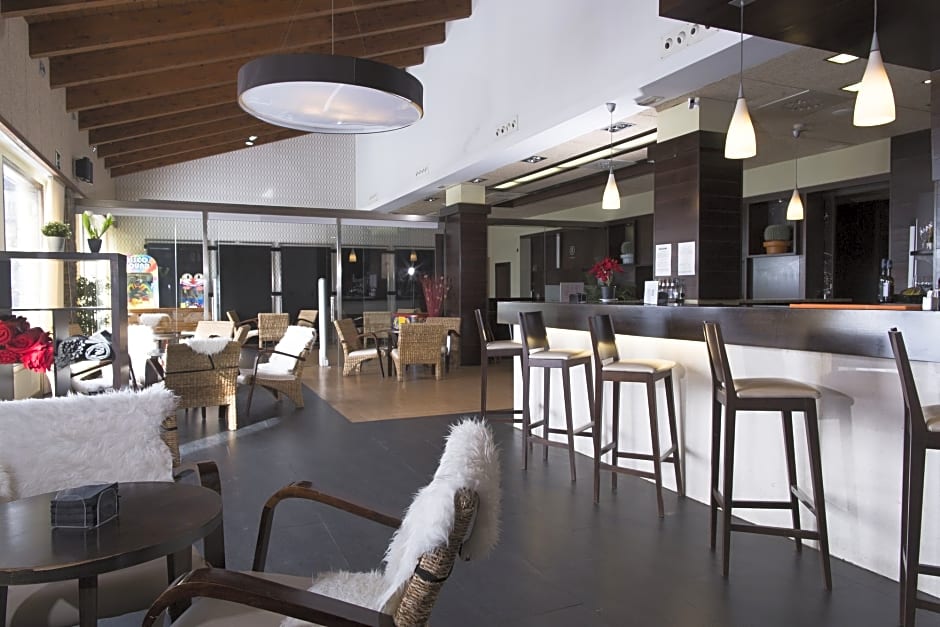 Fun Aragon Hills Hotel & Spa