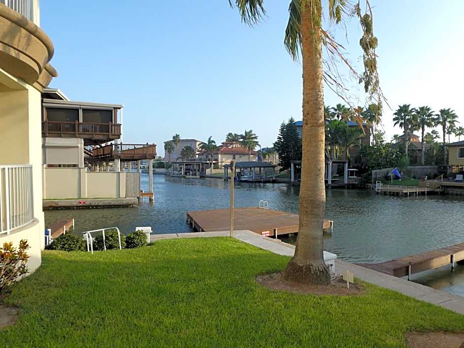 Fishermans Landing on The Bay- Las Marinas