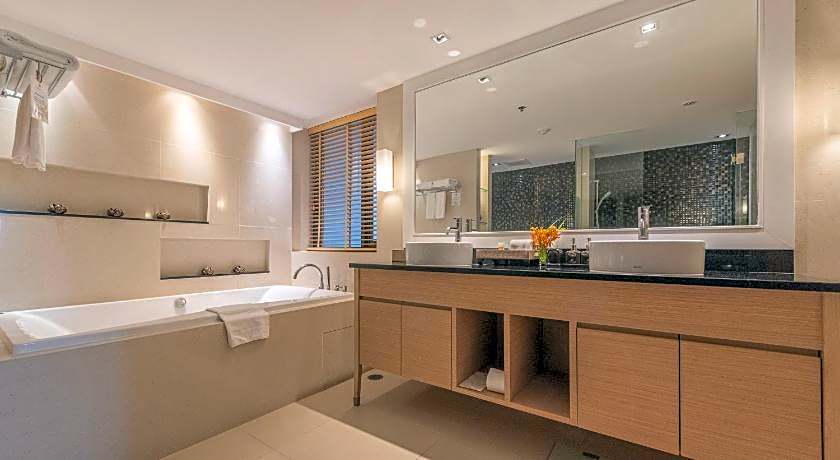 Summit Windmill Golf Residence