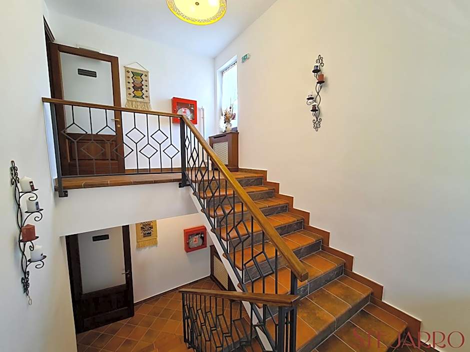 Stejarro Conac Moldovenesc