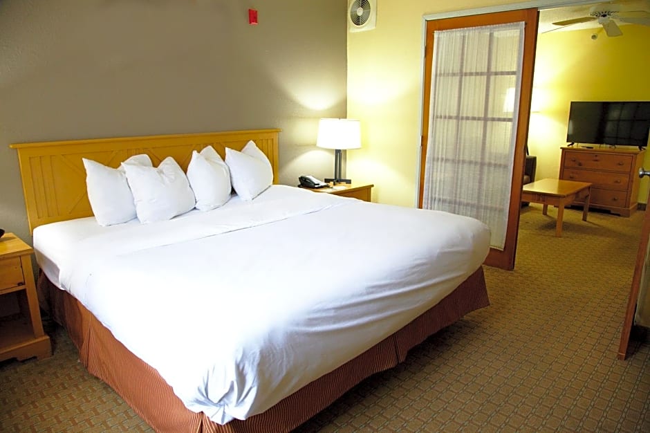 Country Inn & Suites by Radisson, Bloomington-Normal West, IL