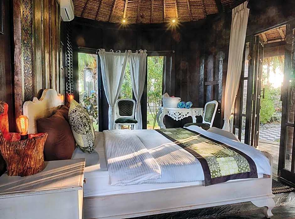 Most Exotic Beachfront Villa Keong