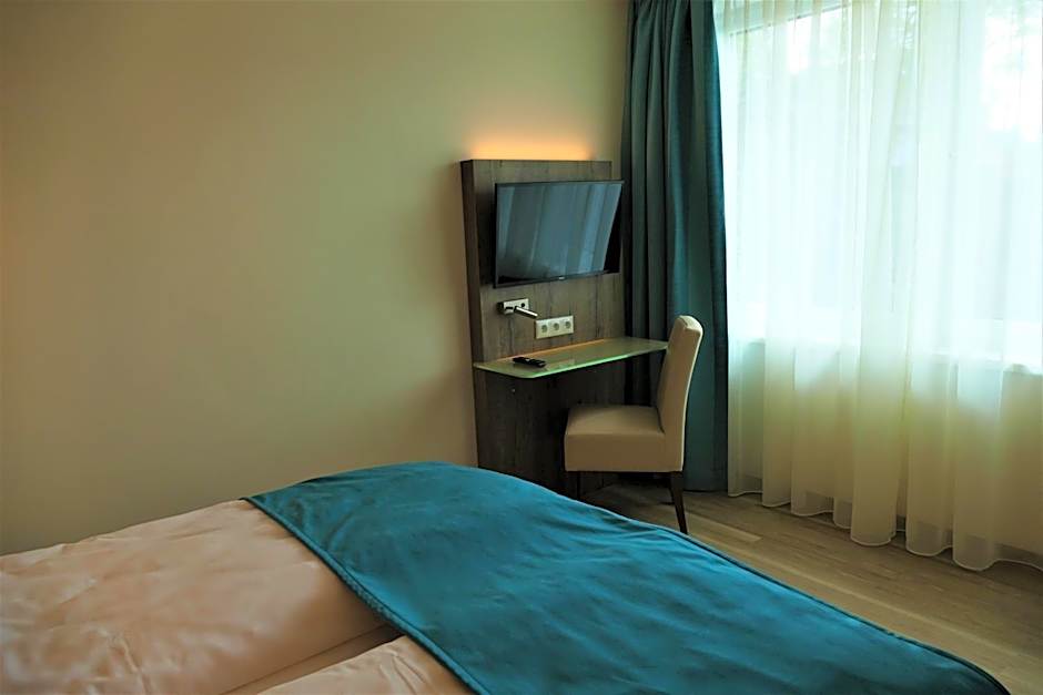 Meyn's Apartments & Hotel