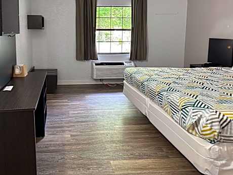 King Room - Non-Smoking